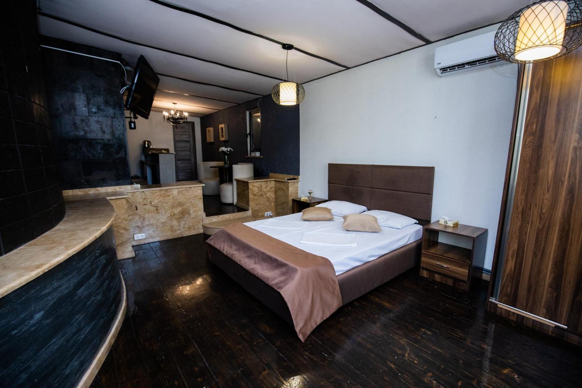 Yereone Hotel Apartment Erivan Exterior foto